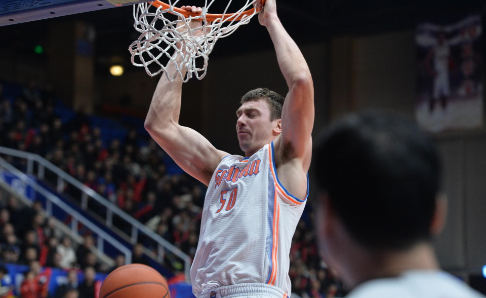 山东男篮内部会议纪要流出——清晨伤情更新；NBA季后赛使命明确；资深球员宣示担当的简单介绍